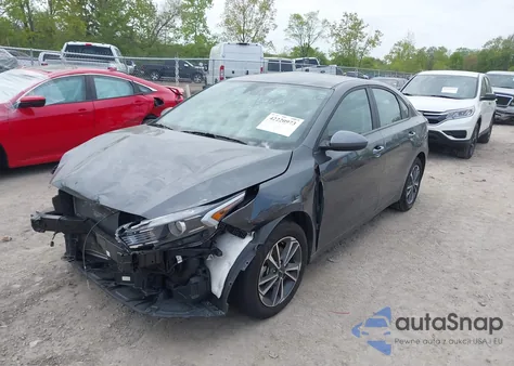 2024 Kia Forte Lxs z USA, uszkodzony, nr VIN 3KPF24AD8RE754569